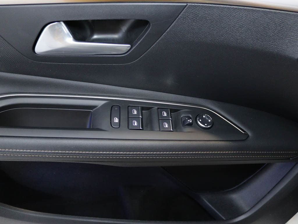 peugeot-3008-2020-hibrido-1598cc