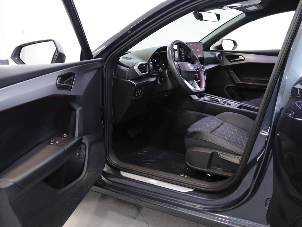 seat-leon-st-2025-hibrido-1498cc