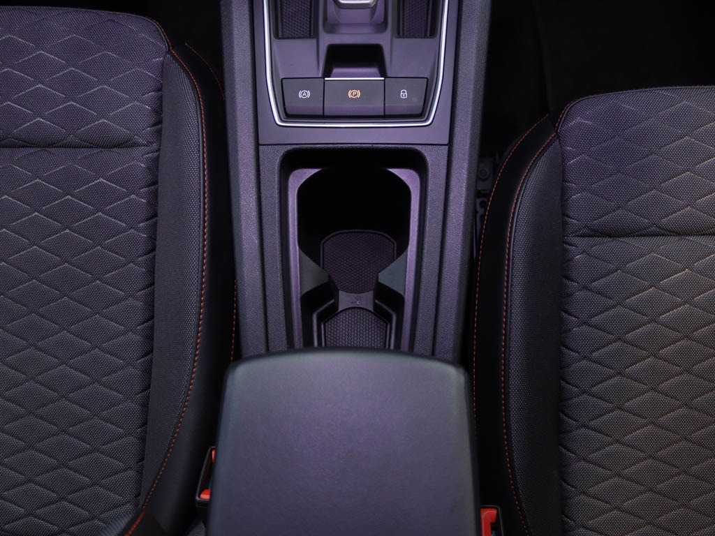 seat-leon-st-2025-hibrido-1498cc