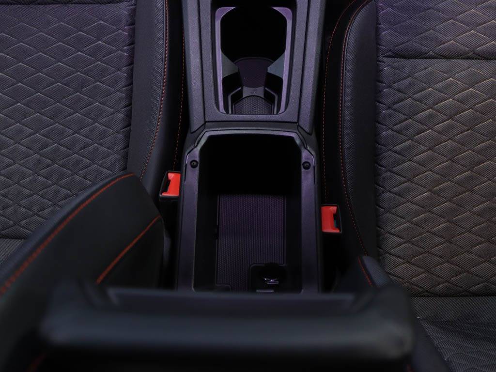 seat-leon-st-2025-hibrido-1498cc