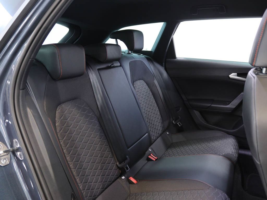 seat-leon-st-2025-hibrido-1498cc