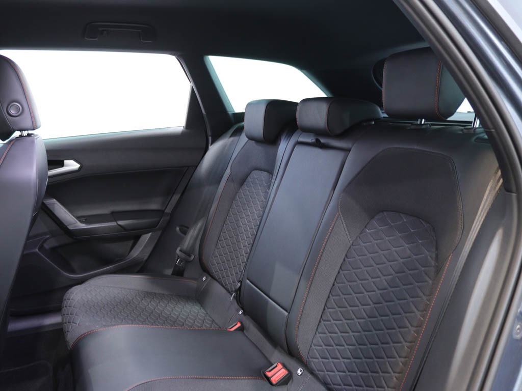 seat-leon-st-2025-hibrido-1498cc