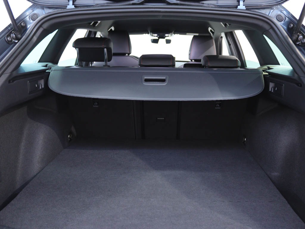 seat-leon-st-2025-hibrido-1498cc