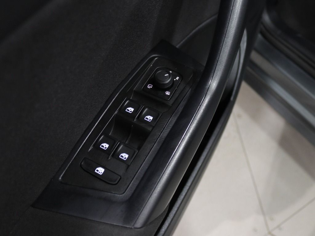 volkswagen-t-roc-2024-gasolina-999cc