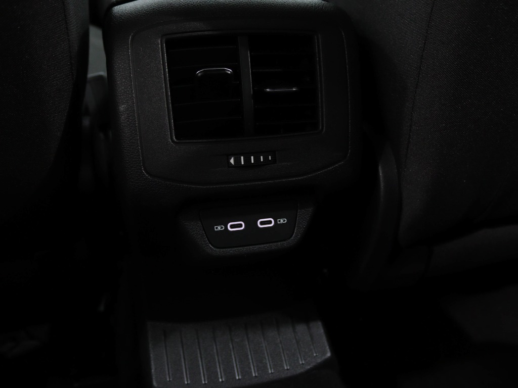 volkswagen-t-roc-2024-gasolina-999cc