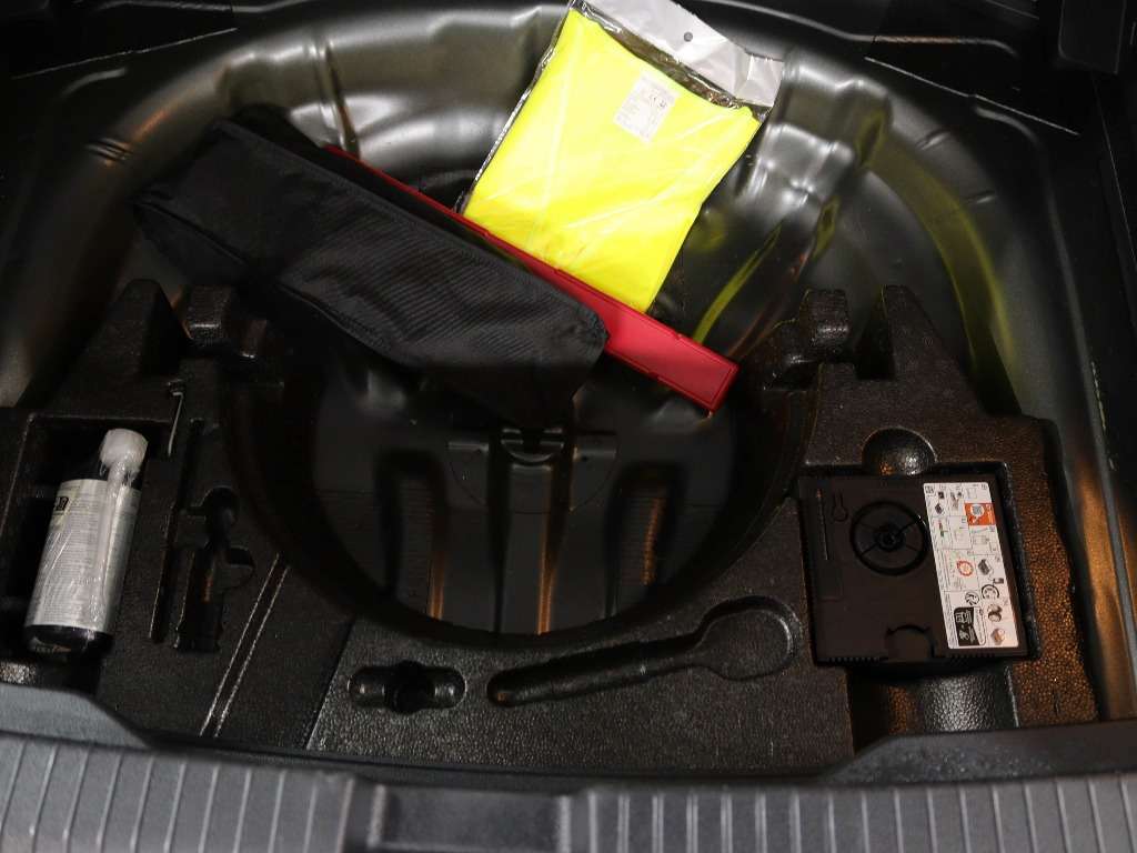 volkswagen-t-roc-2024-gasolina-999cc