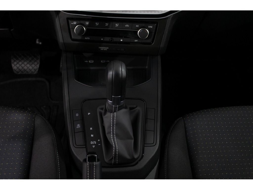 seat-ibiza-2023-gasolina-999cc