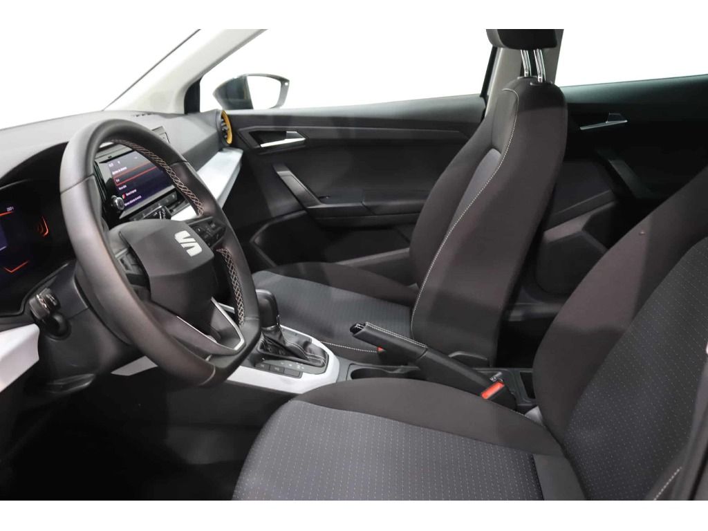 seat-arona-2023-gasolina-999cc