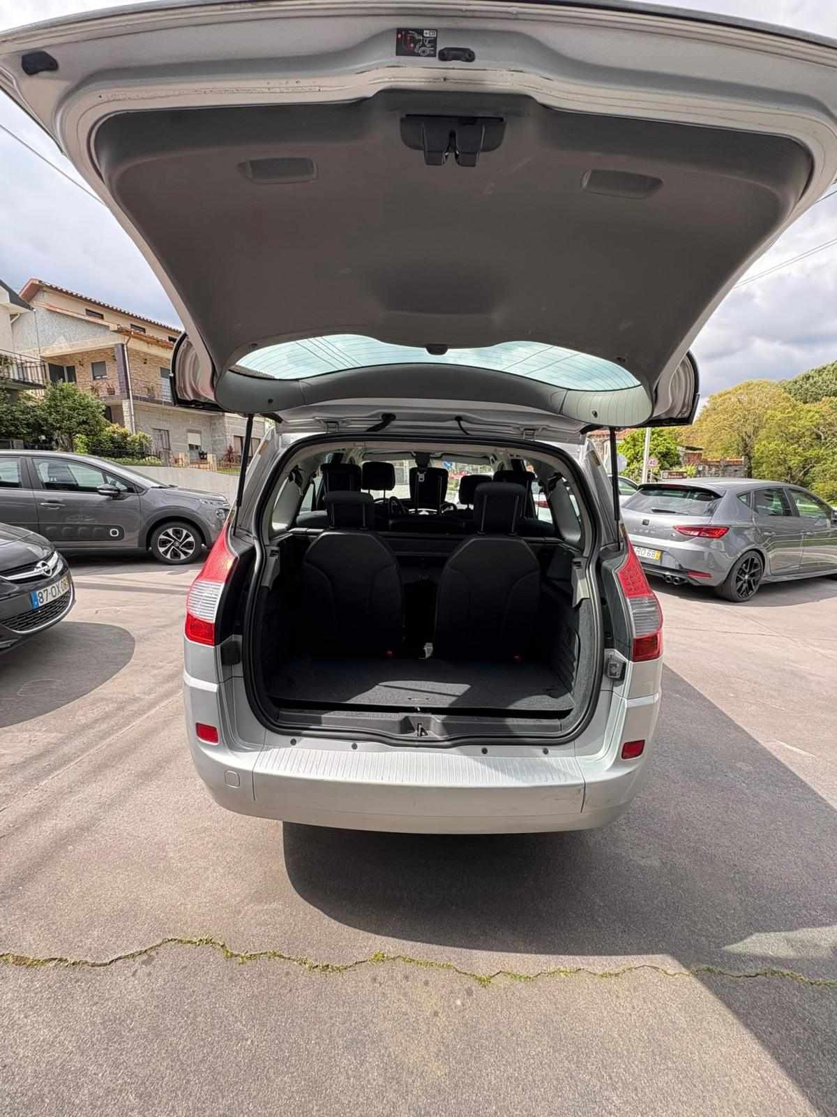 renault-scenic-1-5-dci-2008-diesel-1461cc