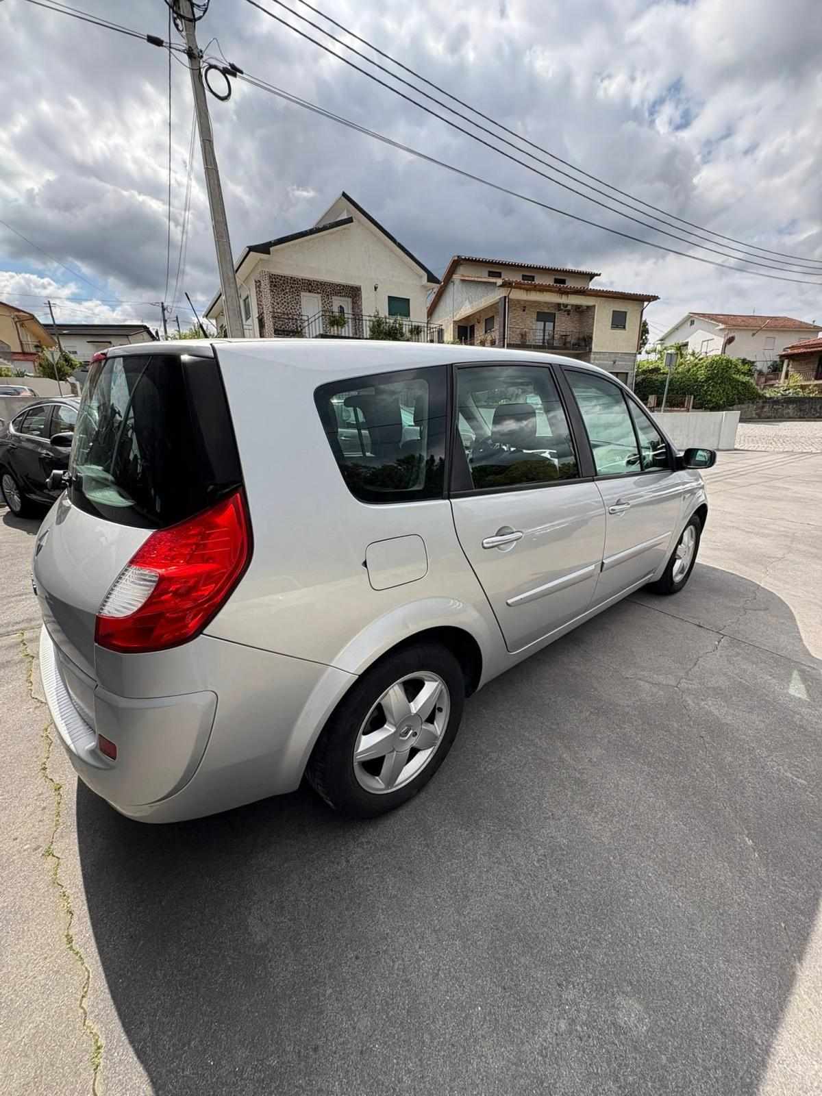 renault-scenic-1-5-dci-2008-diesel-1461cc