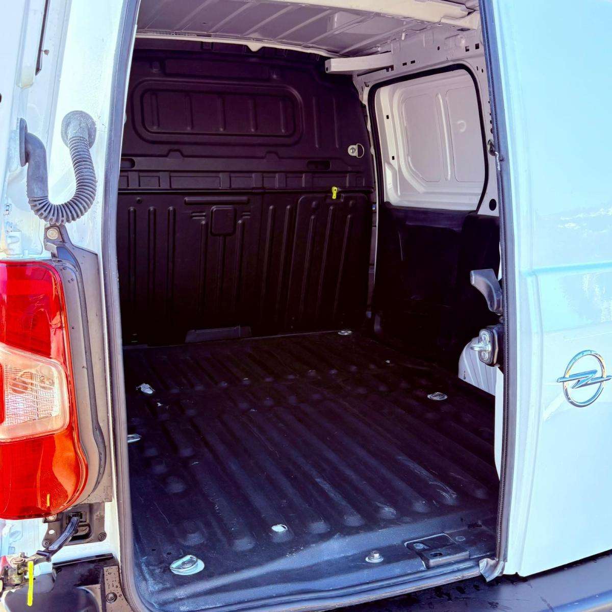 opel-combo-2023-diesel-1499cc
