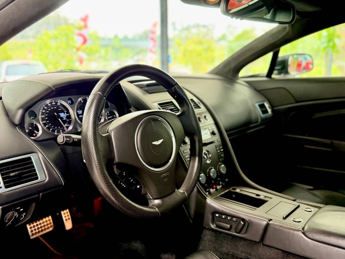 aston-martin-vantage-coupe-2007-gasolina-4282cc