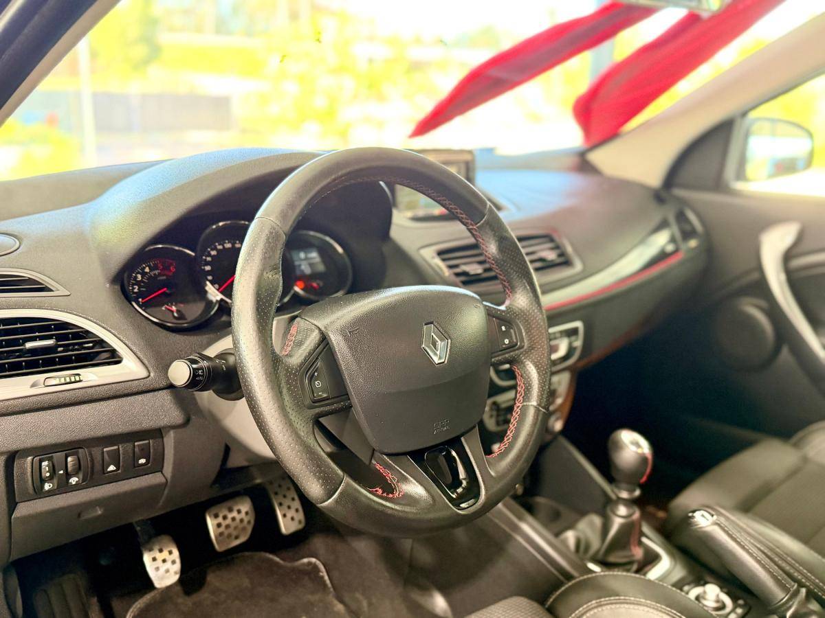 renault-megane-sport-tourer-2013-diesel-1461cc