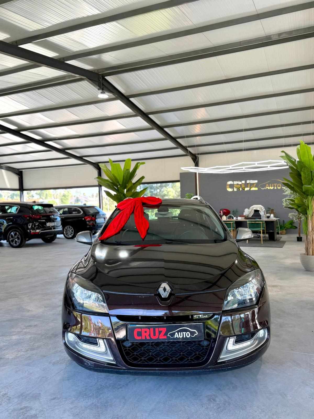 renault-megane-sport-tourer-2013-diesel-1461cc