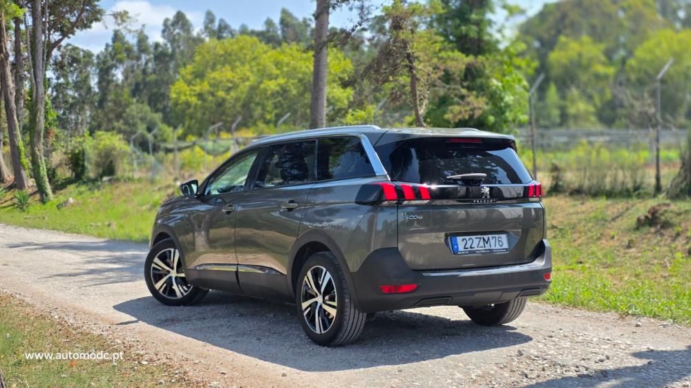 peugeot-5008-2019-diesel-1499cc