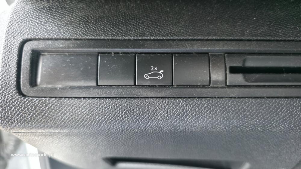 peugeot-3008-2019-diesel-1997cc