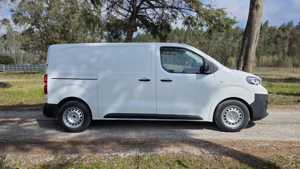 peugeot-expert-2019-diesel-1560cc