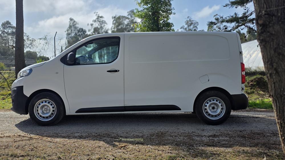 peugeot-expert-2019-diesel-1560cc