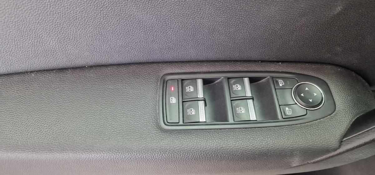 renault-captur-1-0-tce-2023-gasolina-999cc