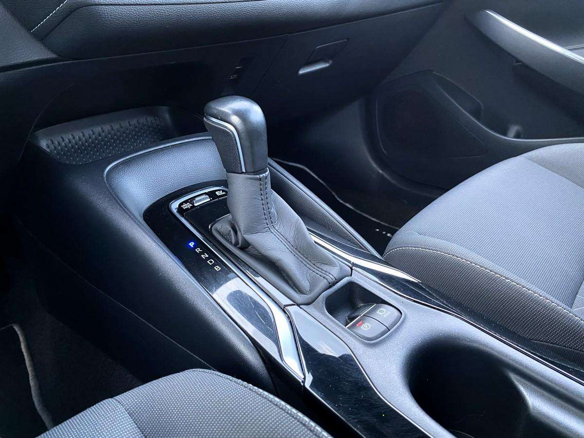 toyota-corolla-2021-hibrido-a-gasolina-1798cc