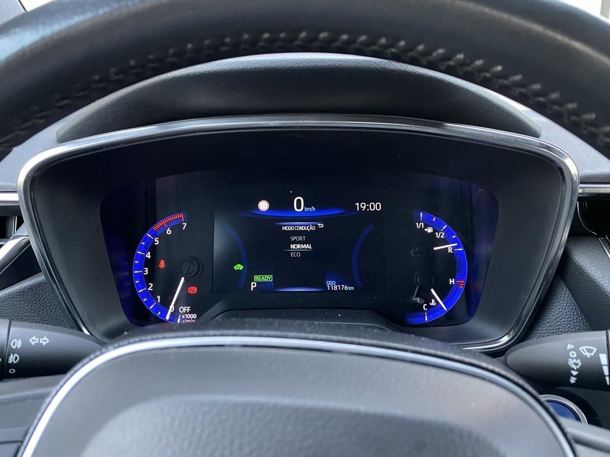 toyota-corolla-2021-hibrido-a-gasolina-1798cc