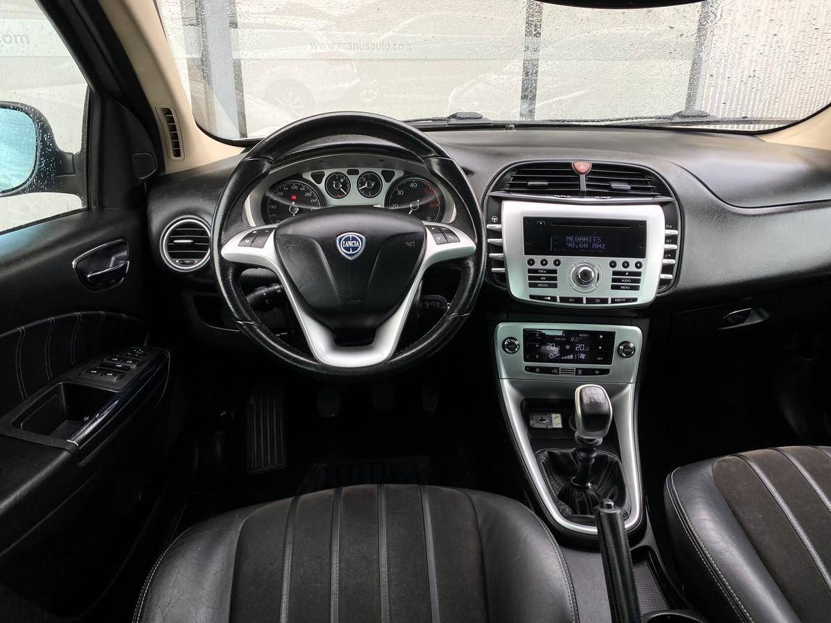 lancia-delta-2009-diesel-1598cc