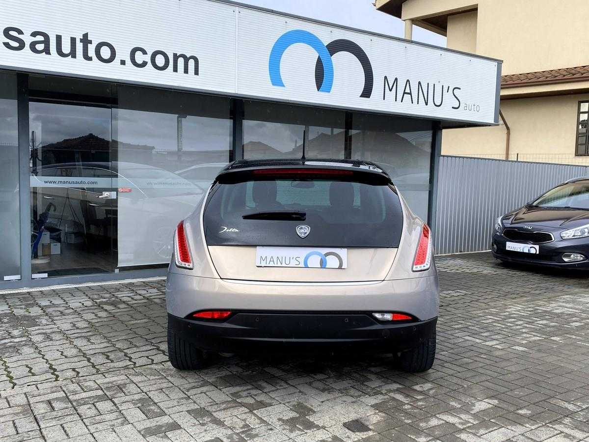 lancia-delta-2009-diesel-1598cc