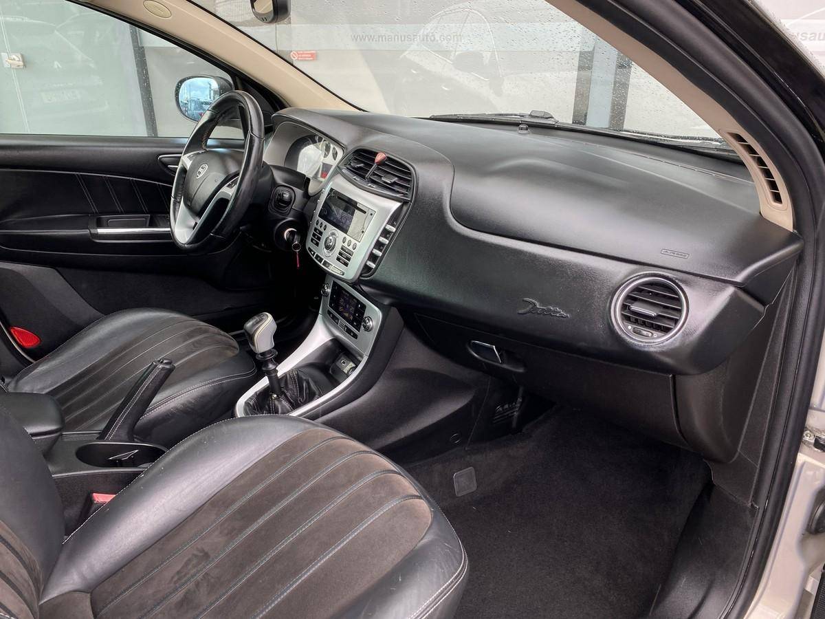 lancia-delta-2009-diesel-1598cc