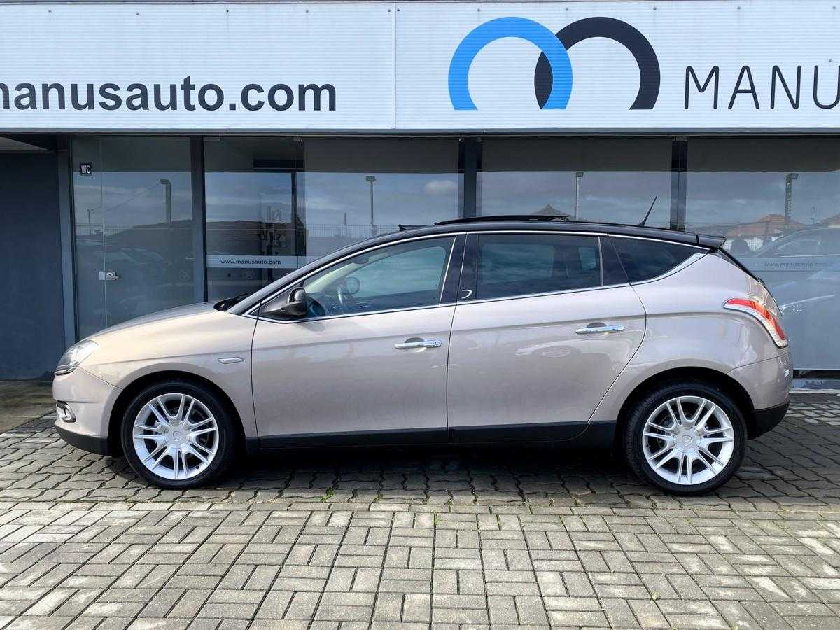 lancia-delta-2009-diesel-1598cc