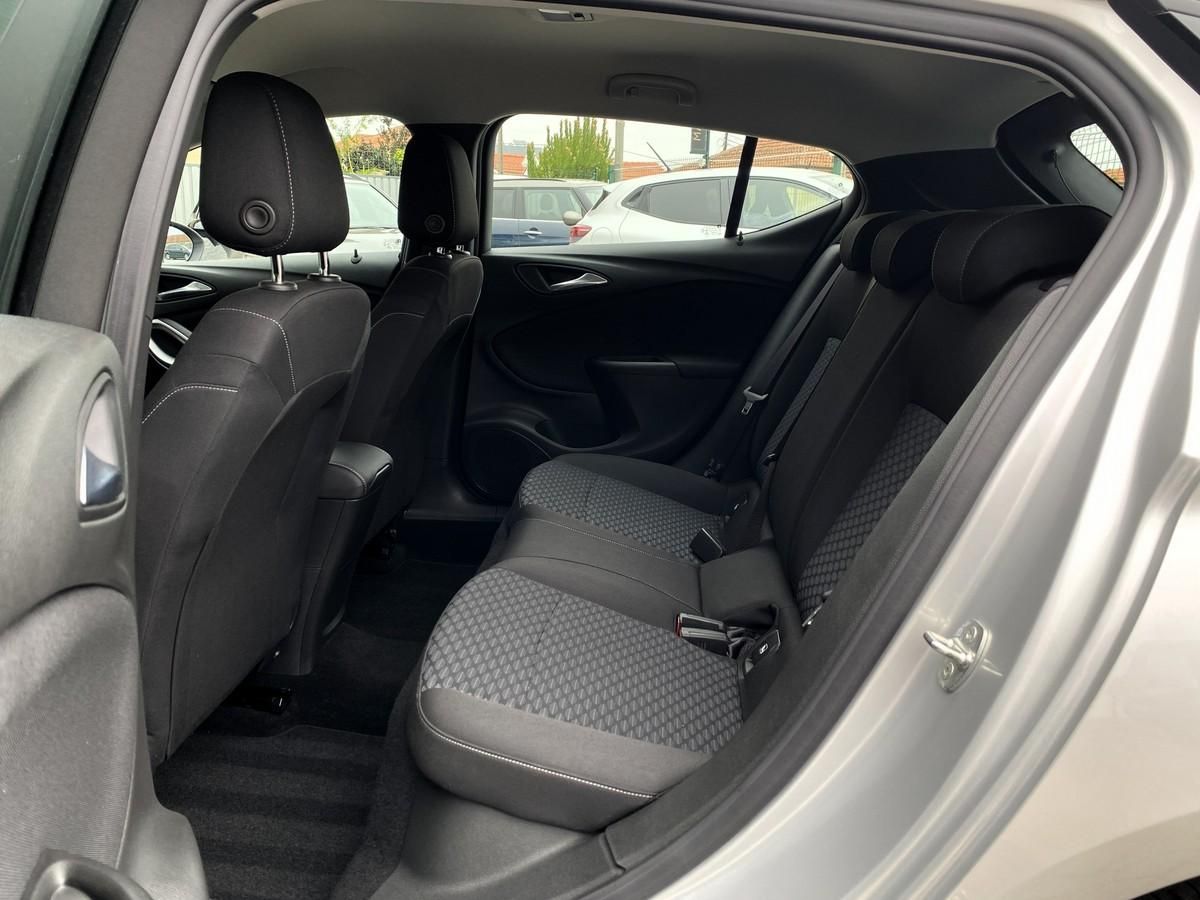 opel-astra-2021-diesel-1496cc