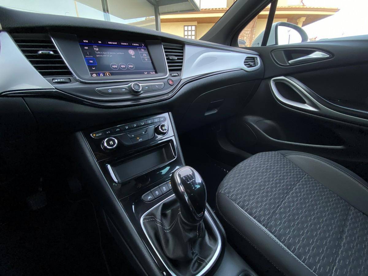 opel-astra-2020-diesel-1496cc
