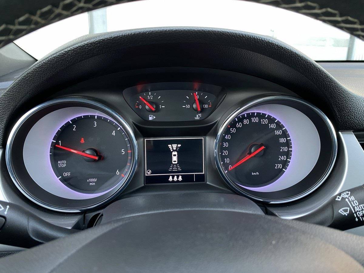 opel-astra-2020-diesel-1496cc