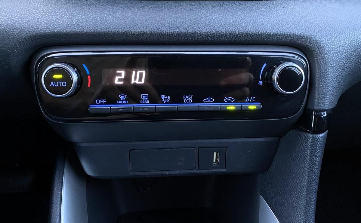 toyota-yaris-2021-hibrido-a-gasolina-1497cc