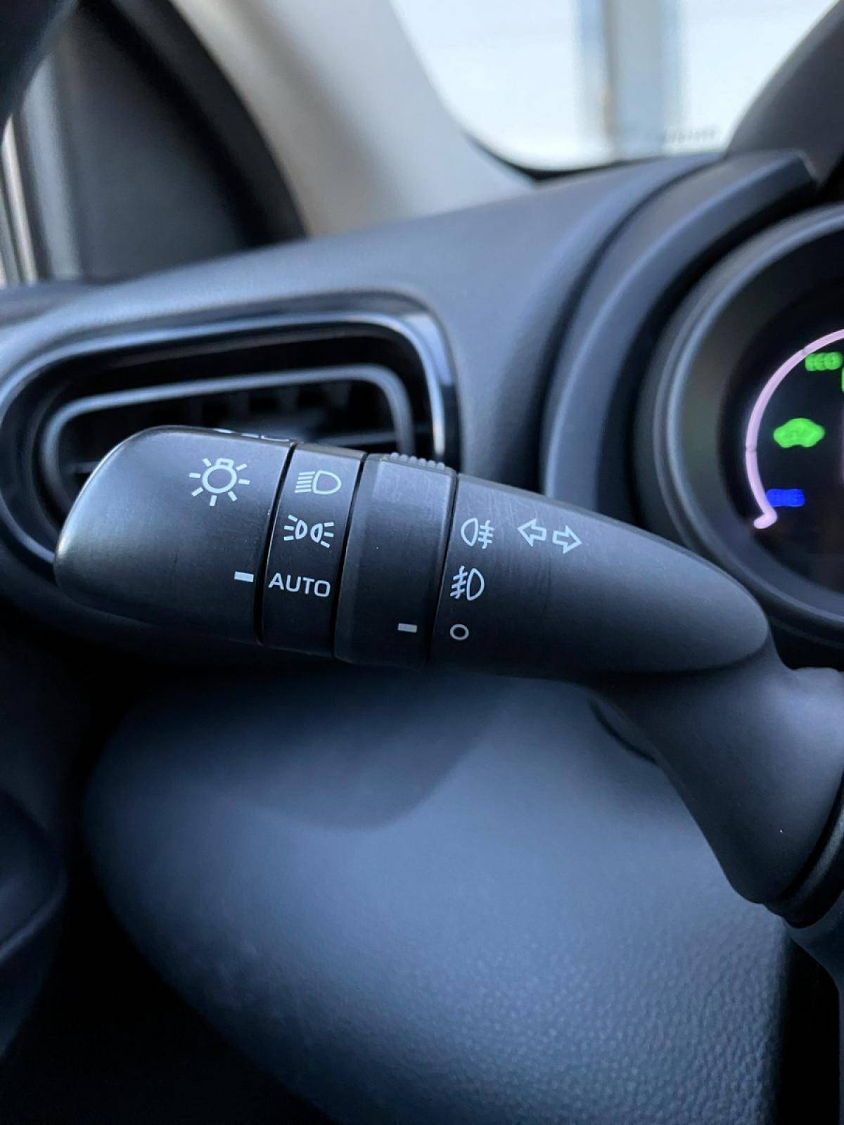 toyota-yaris-2021-hibrido-a-gasolina-1497cc