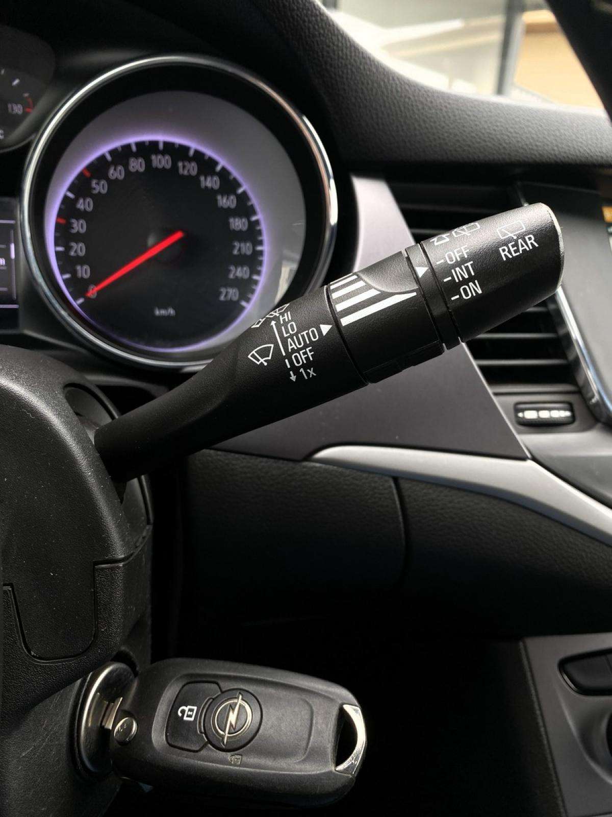 opel-astra-sport-tourer-2022-diesel-1496cc