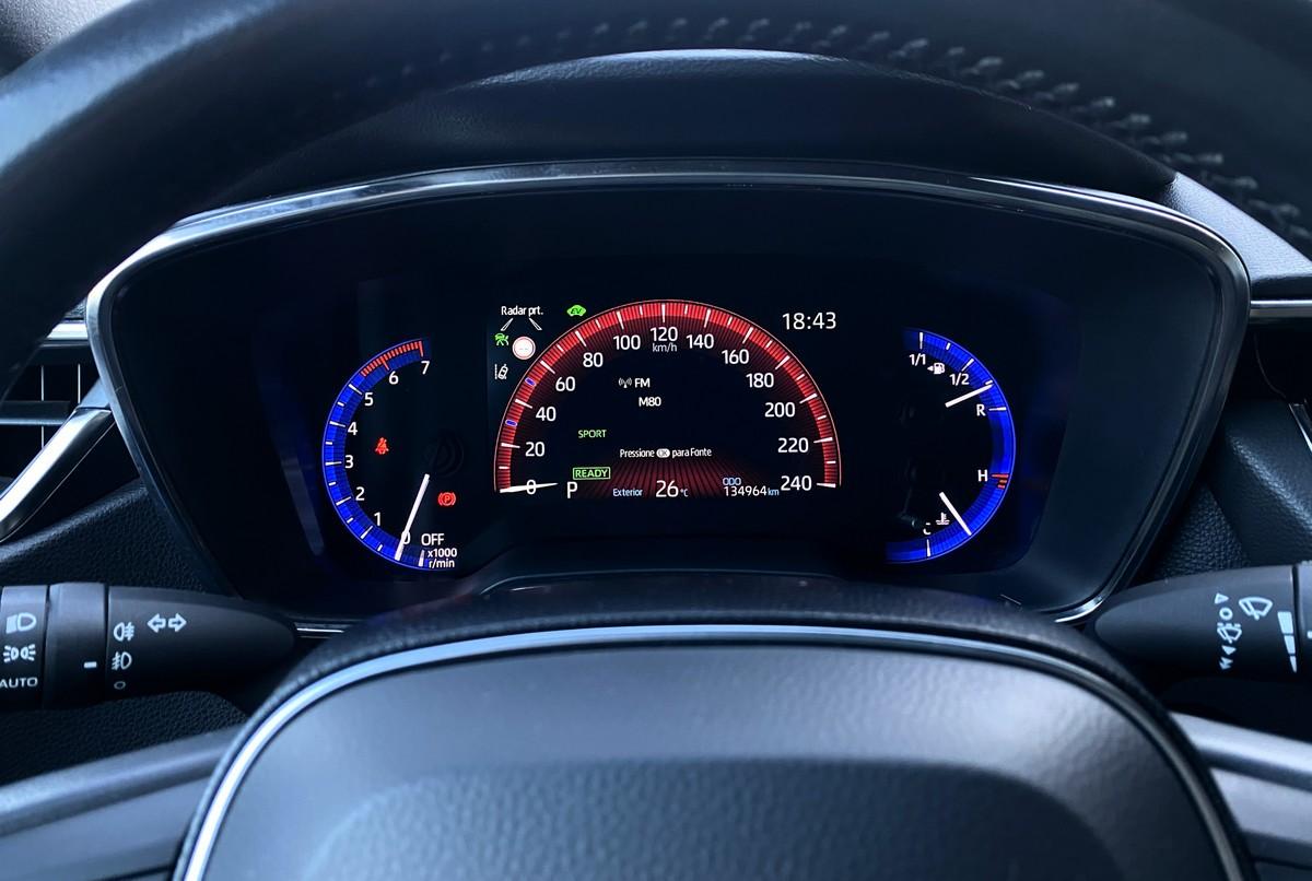 toyota-corolla-2021-hibrido-a-gasolina-1798cc