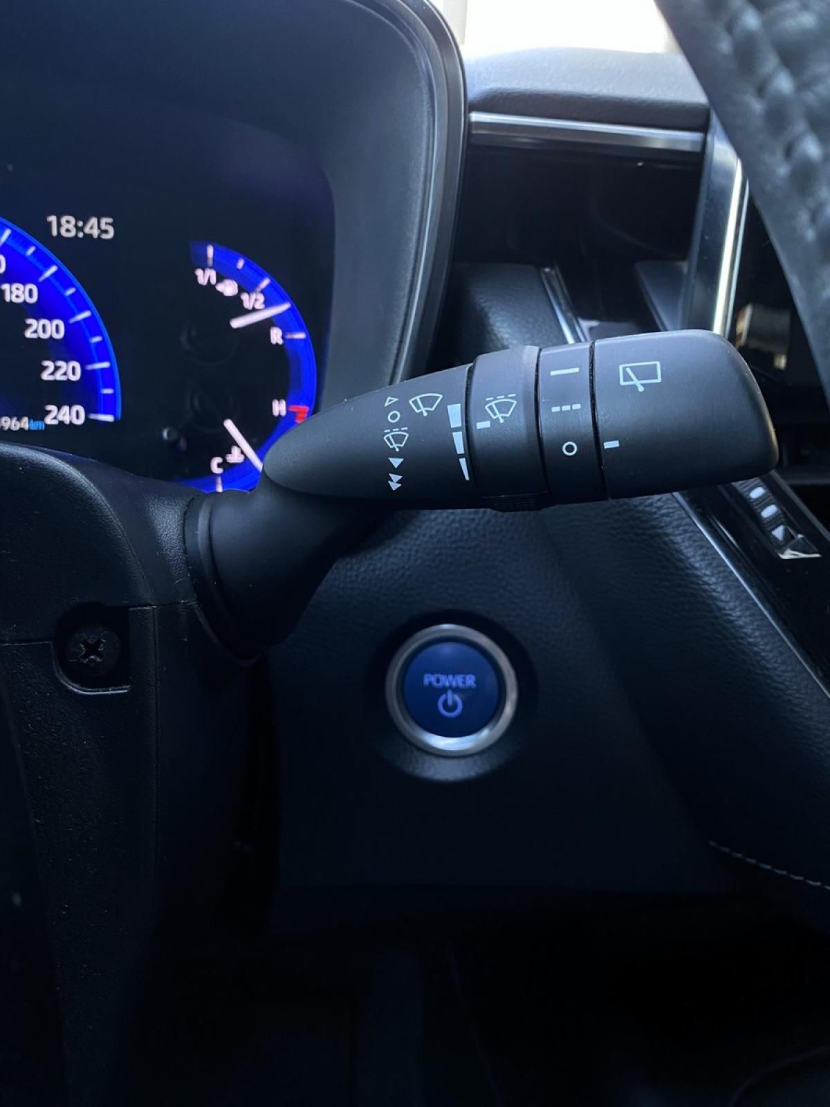 toyota-corolla-2021-hibrido-a-gasolina-1798cc