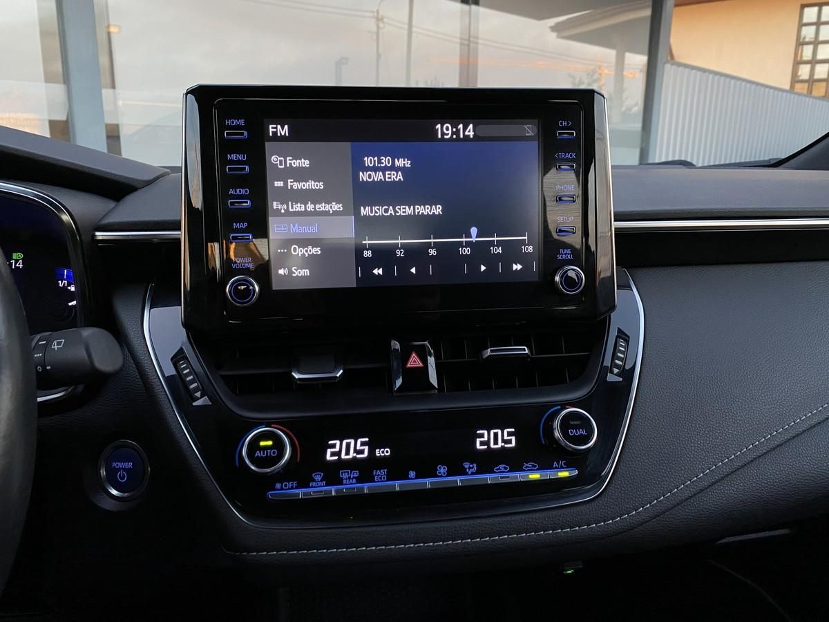 toyota-corolla-2021-hibrido-a-gasolina-1798cc