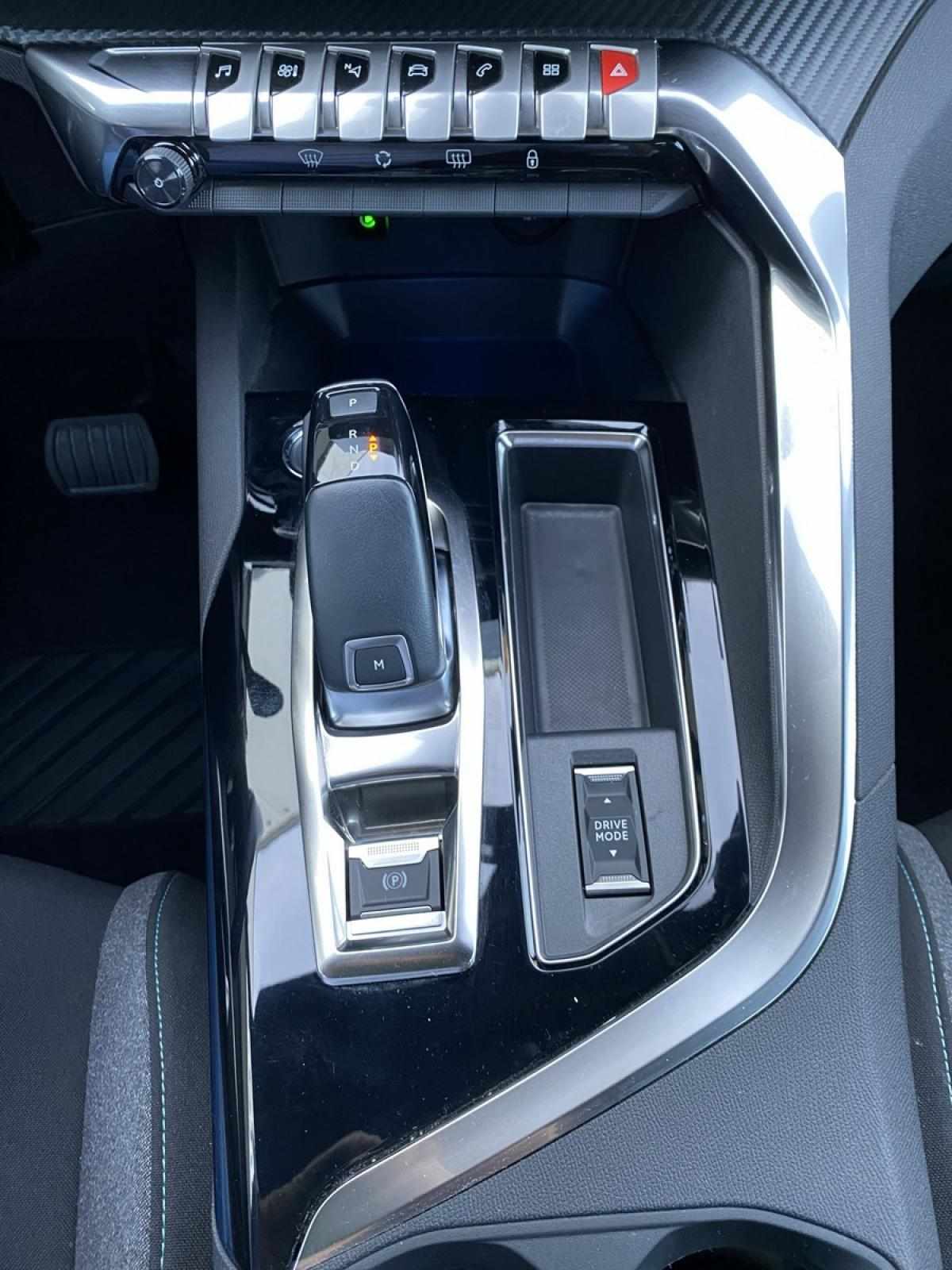peugeot-5008-2023-diesel-1499cc