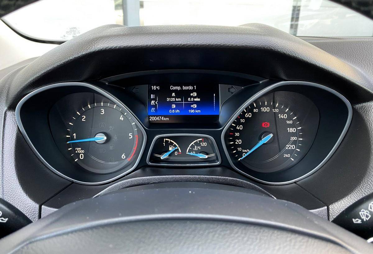 ford-focus-sw-2017-diesel-1499cc
