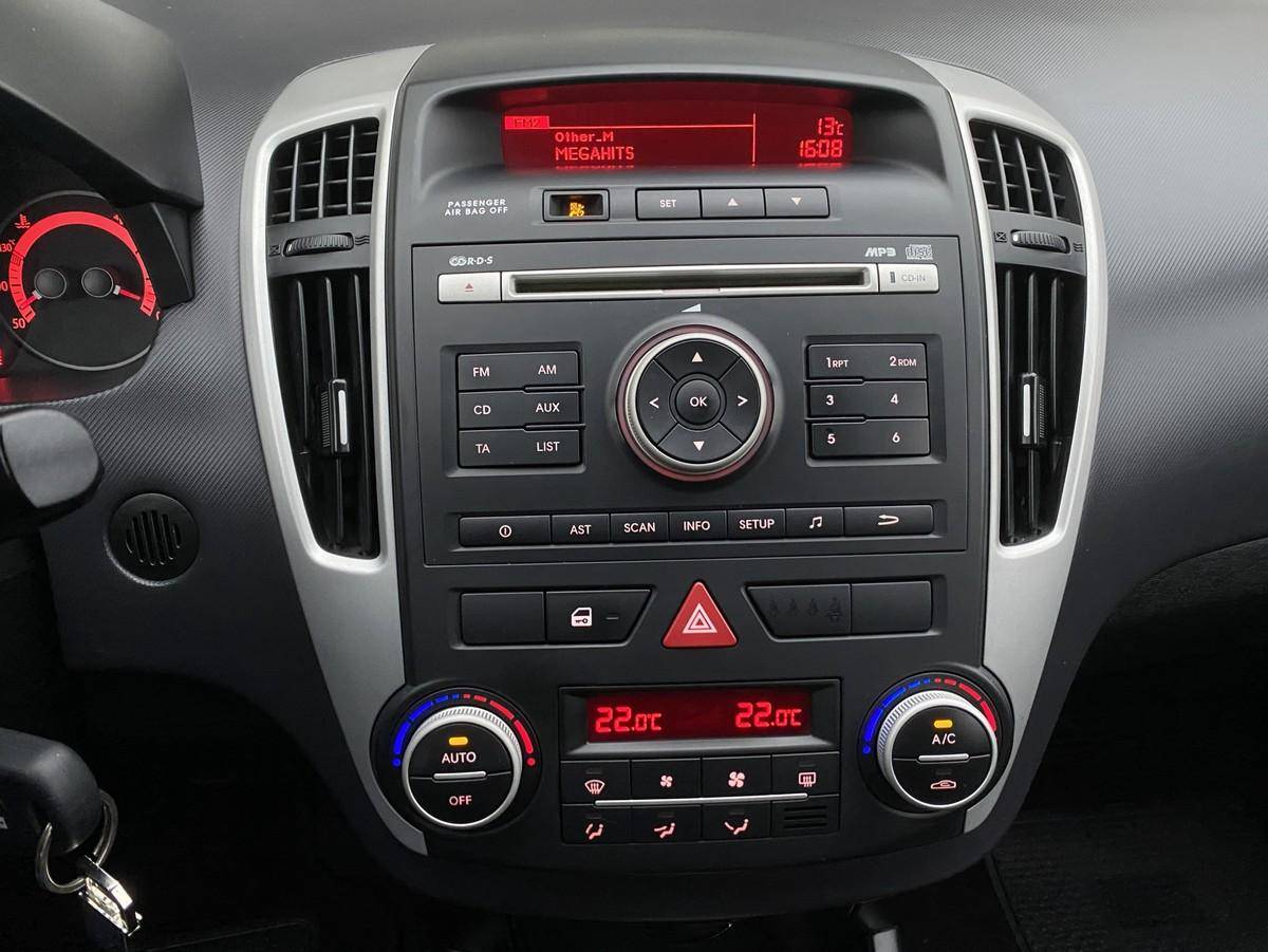 kia-ceed-sw-2010-diesel-1582cc