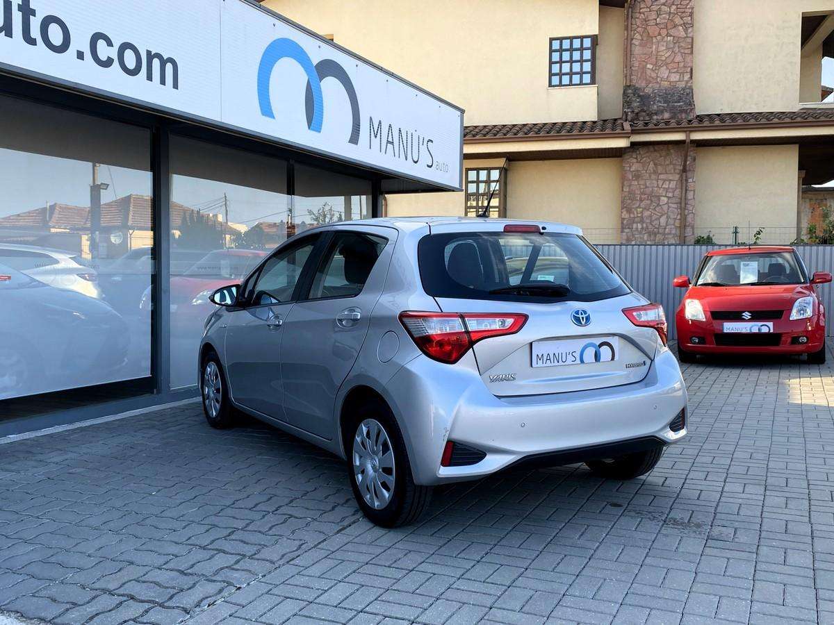 toyota-yaris-2020-hibrido-a-gasolina-1497cc