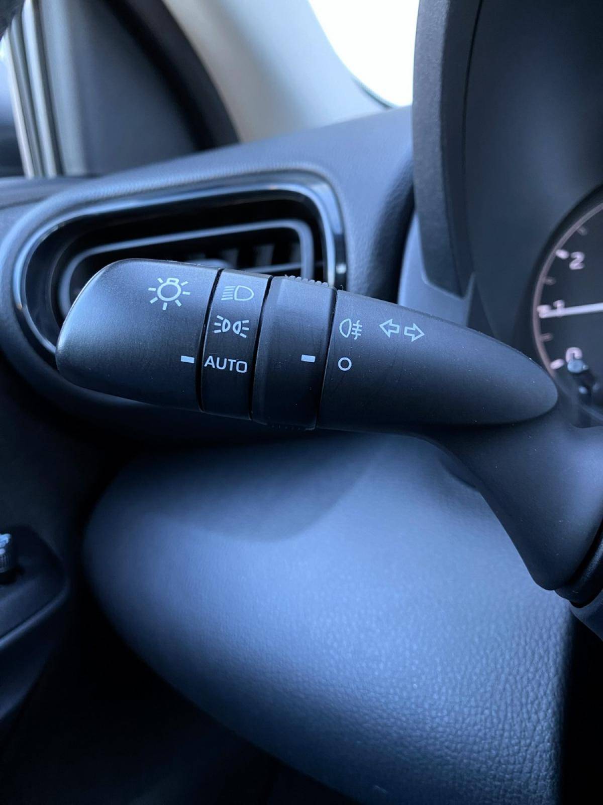 toyota-yaris-2022-gasolina-998cc