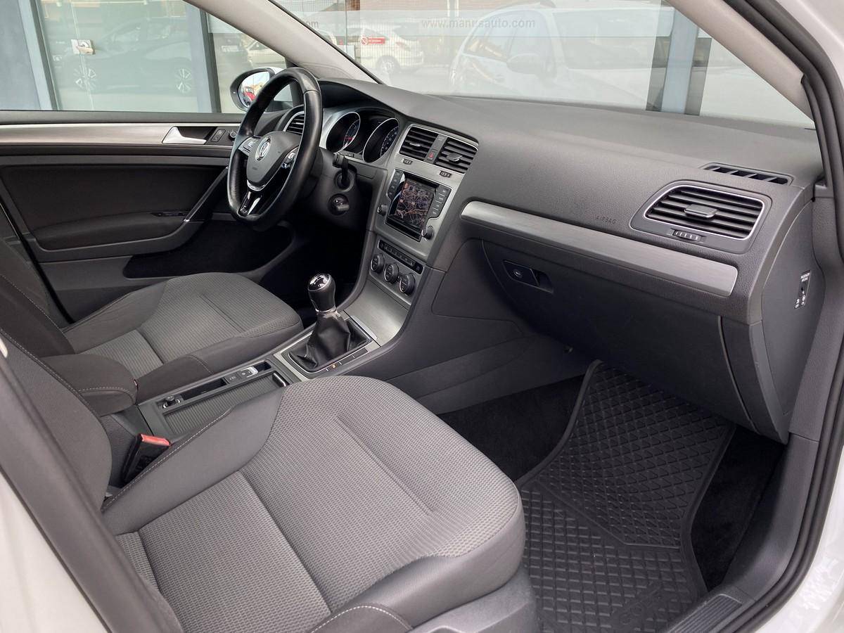 volkswagen-golf-variant-2015-diesel-1598cc