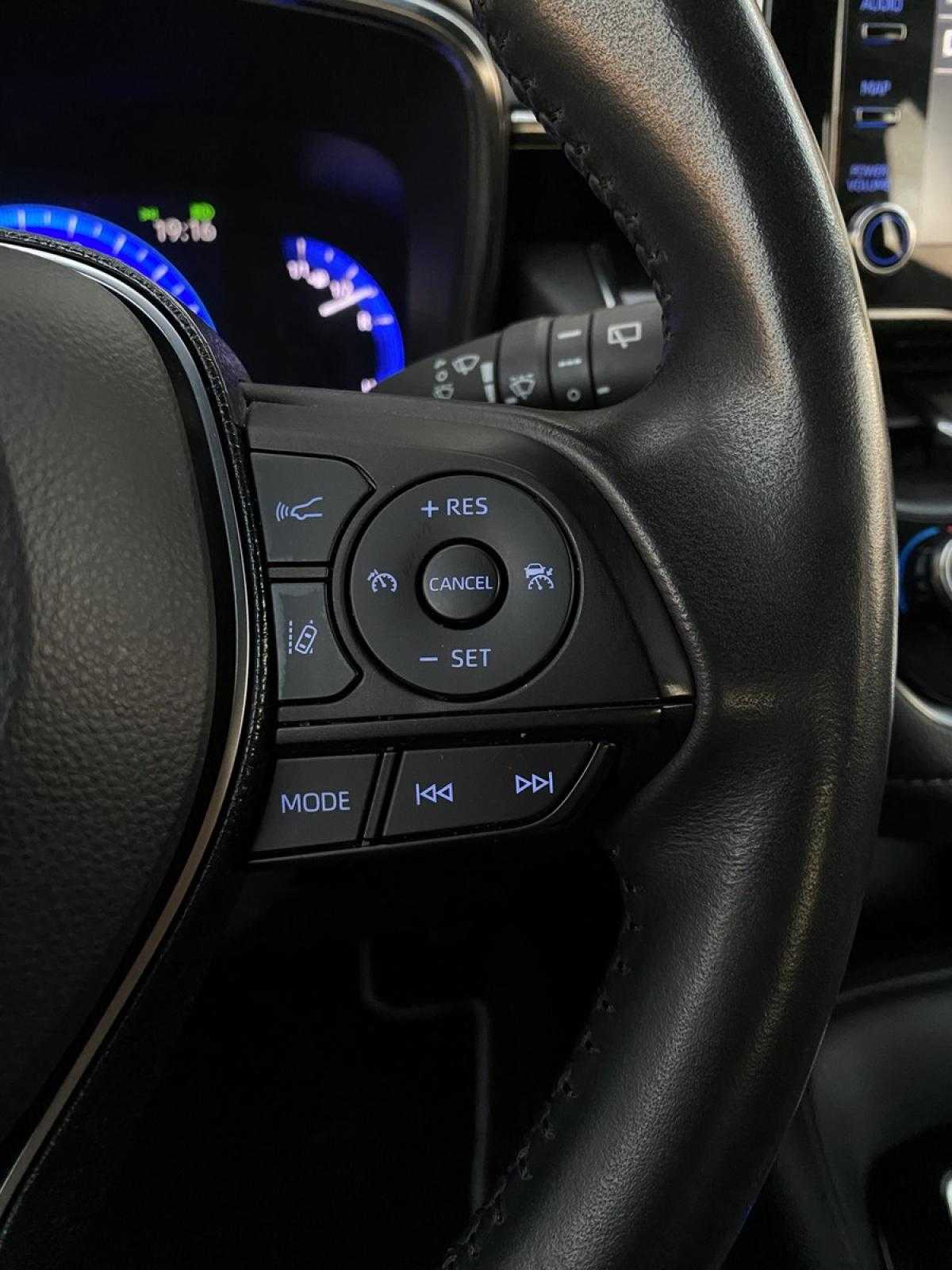 toyota-corolla-2021-hibrido-a-gasolina-1798cc