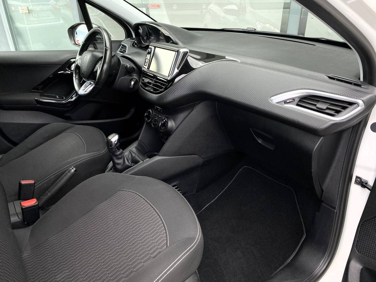 peugeot-208-2017-diesel-1560cc