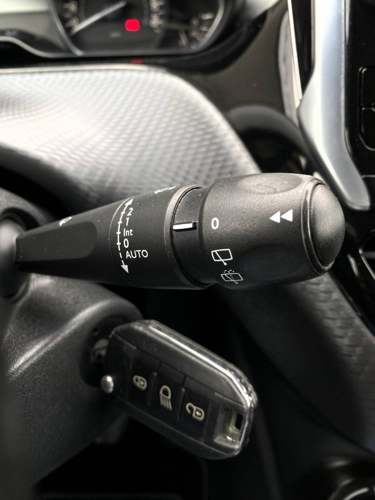 peugeot-208-2017-diesel-1560cc