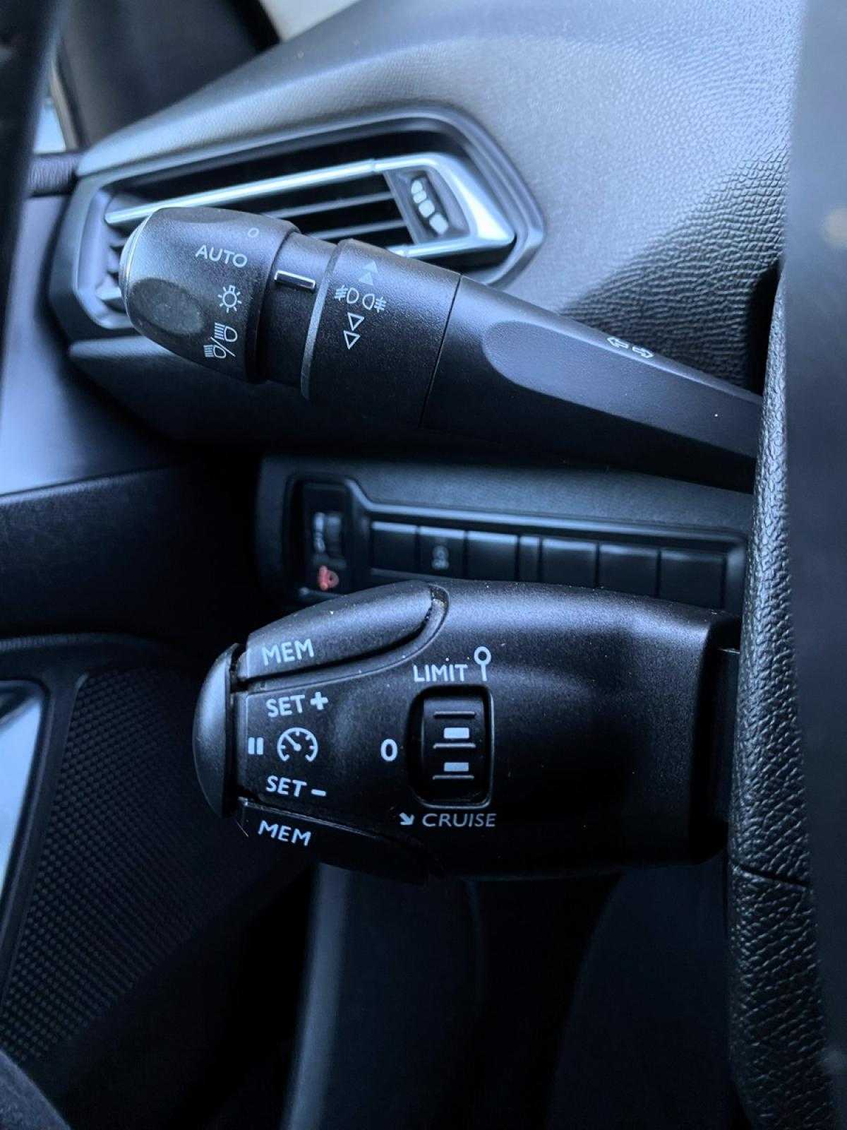 peugeot-308-sw-2021-diesel-1499cc