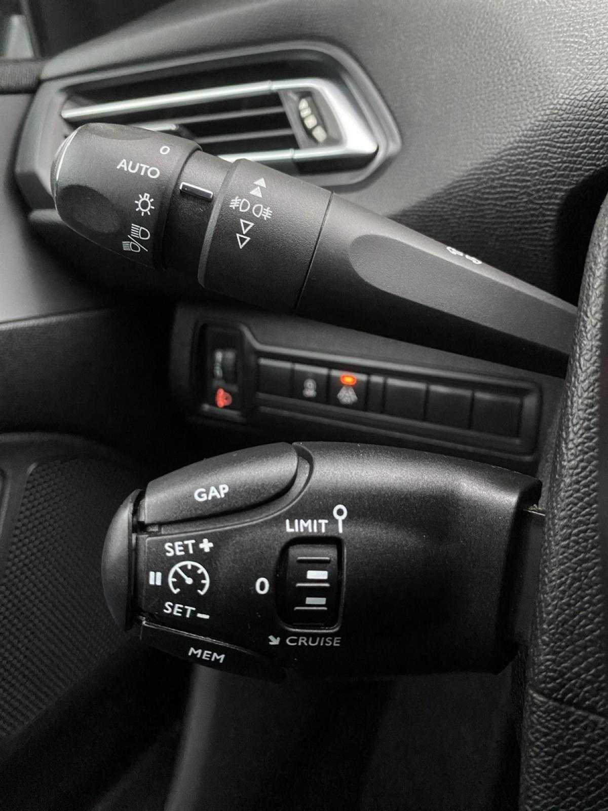 peugeot-308-sw-2021-diesel-1499cc