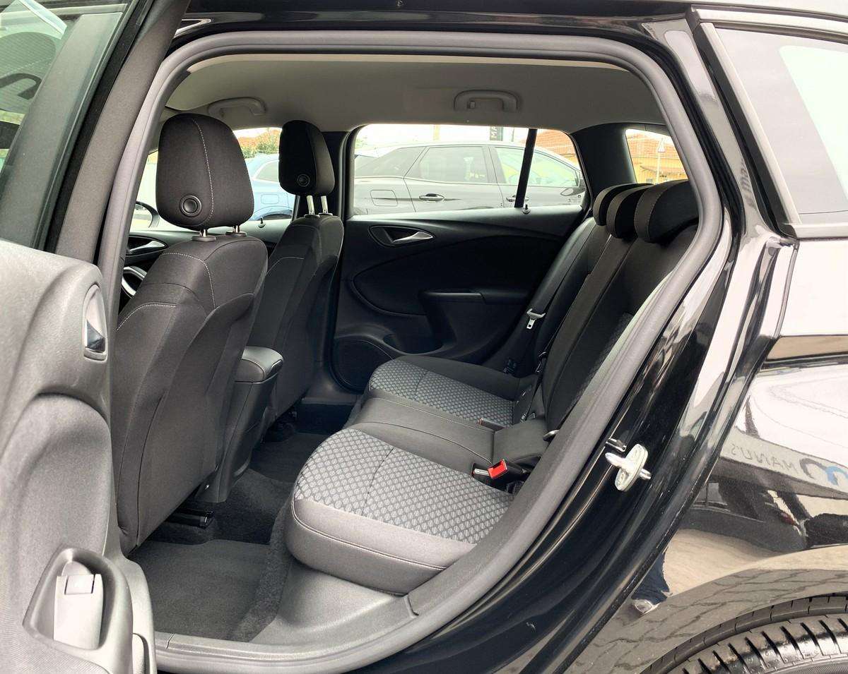 opel-astra-sport-tourer-2019-diesel-1598cc